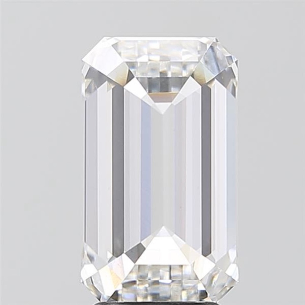 IGI Lab Grown Loose Diamond 4.01 Ct Emerald Cut Excellent G VS1